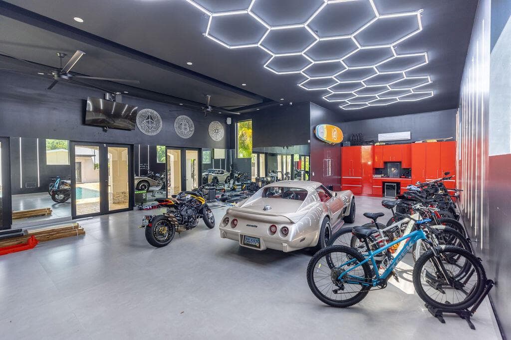290 NW 6th Street, Boca Raton