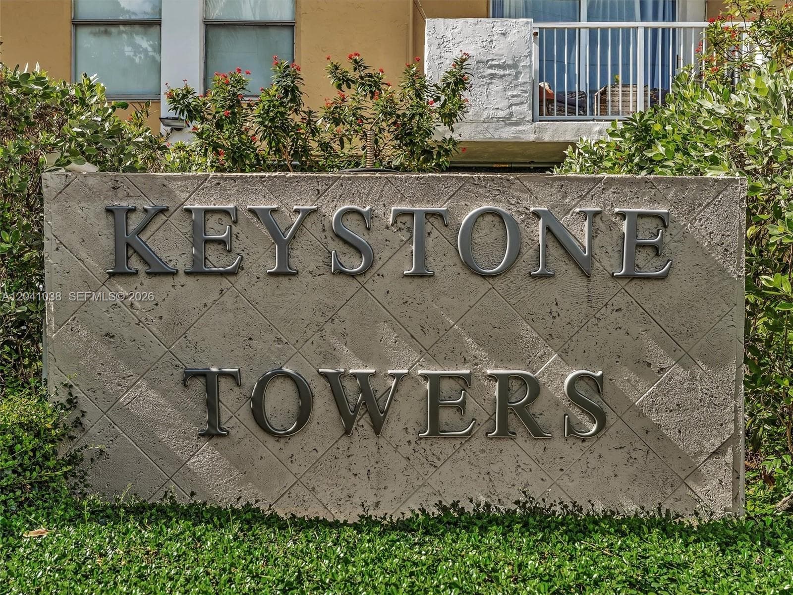 KEYSTONE TOWERS CONDO For Sale 2020 NE 135th St # 601NORTH MIAMI, FL 33181