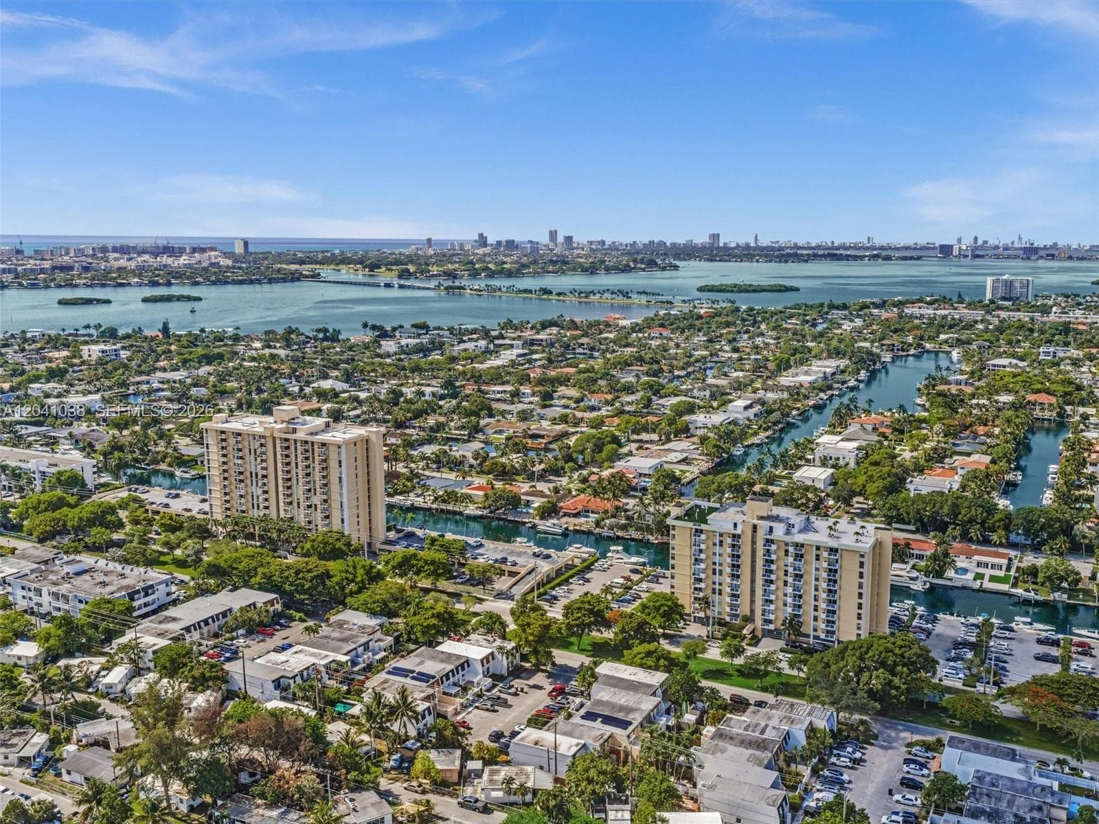 KEYSTONE TOWERS CONDO For Sale 2020 NE 135th St # 601NORTH MIAMI, FL 33181