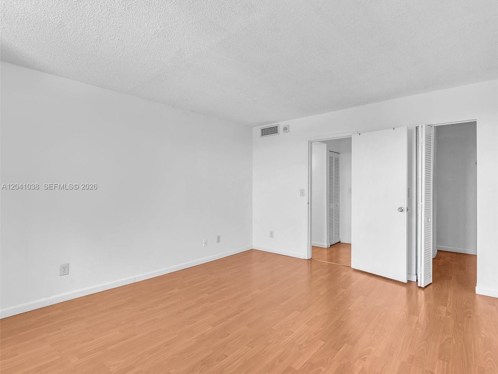 KEYSTONE TOWERS CONDO For Sale 2020 NE 135th St # 601NORTH MIAMI, FL 33181