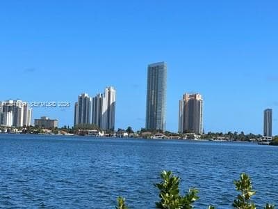 VILLAGE BY THE BAY CONDO · #6301 in Aventura - Photo 35