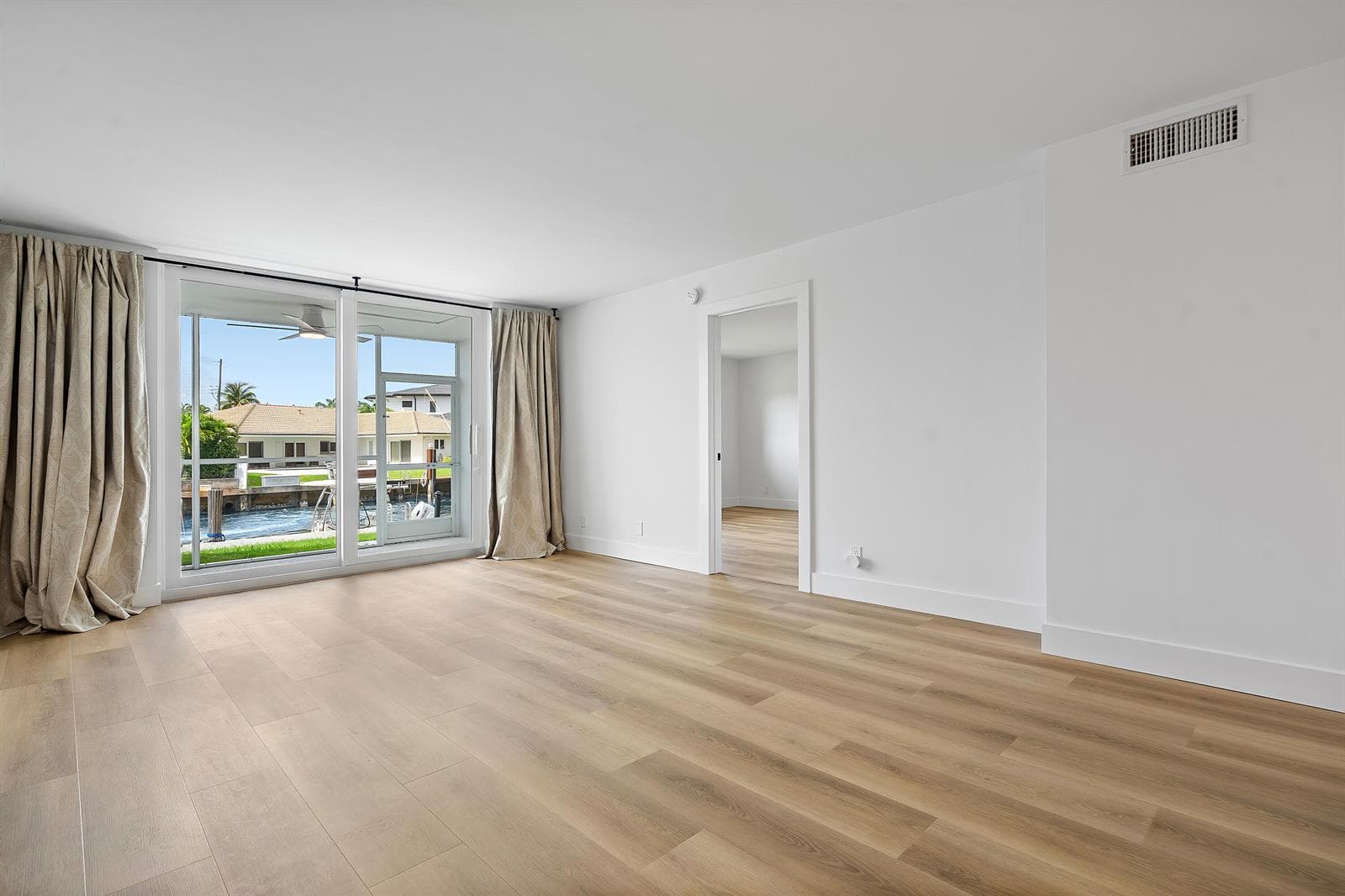 010-750NortheastSpanishRiverBoulevard-Bo