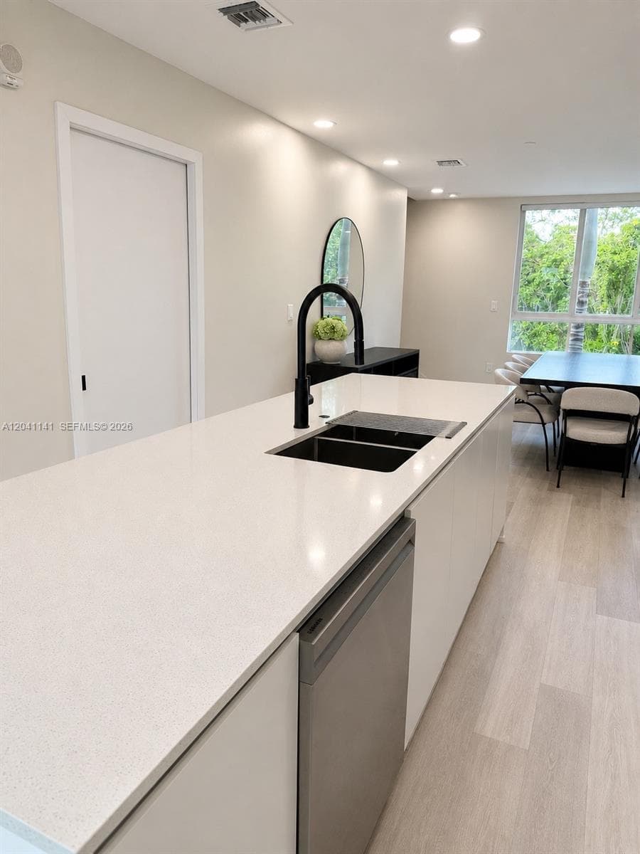 AVENTURA VILLAGE · #4211 in Miami - Photo 4