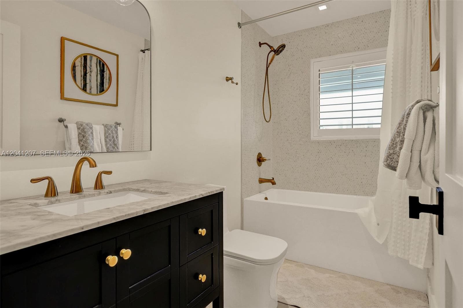 upstairs guest bathroom