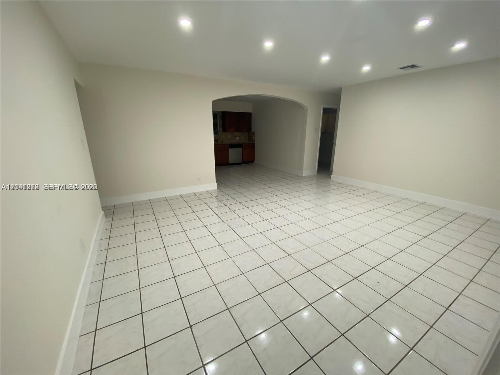HOLLYWOOD · #1727 in Hollywood - Photo 1