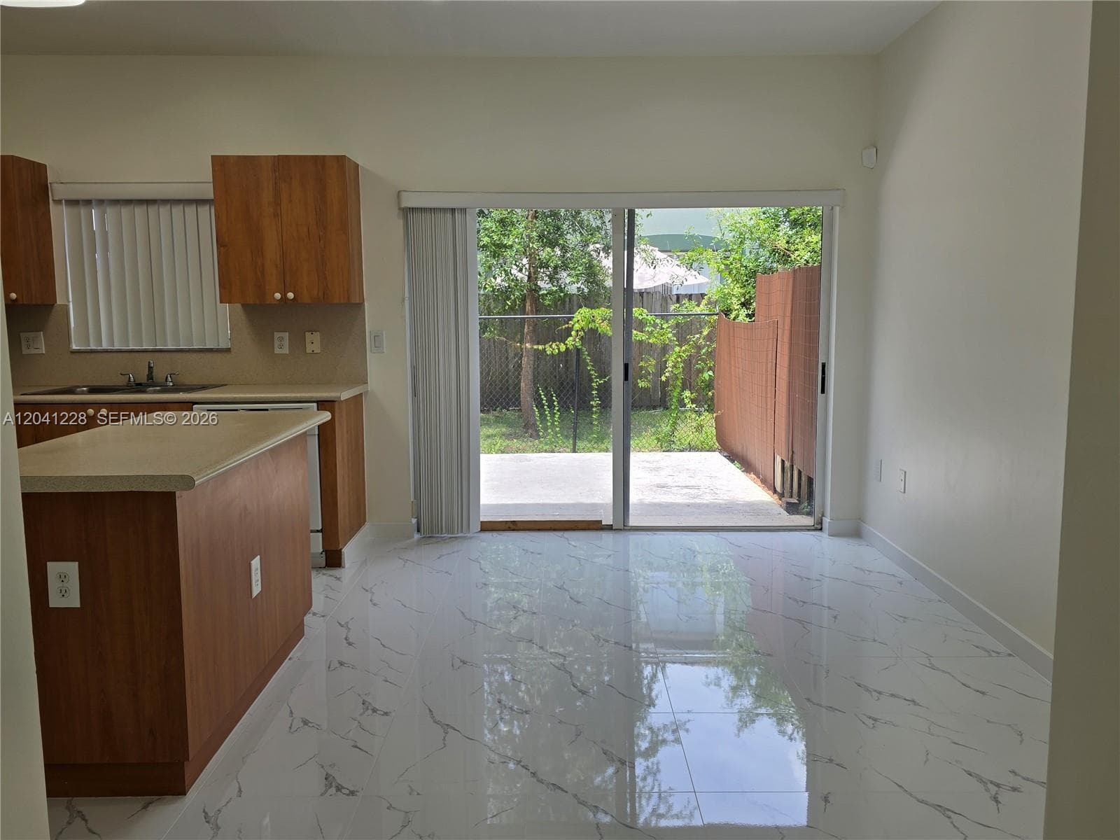 2973 SE 15th Ter photo 6