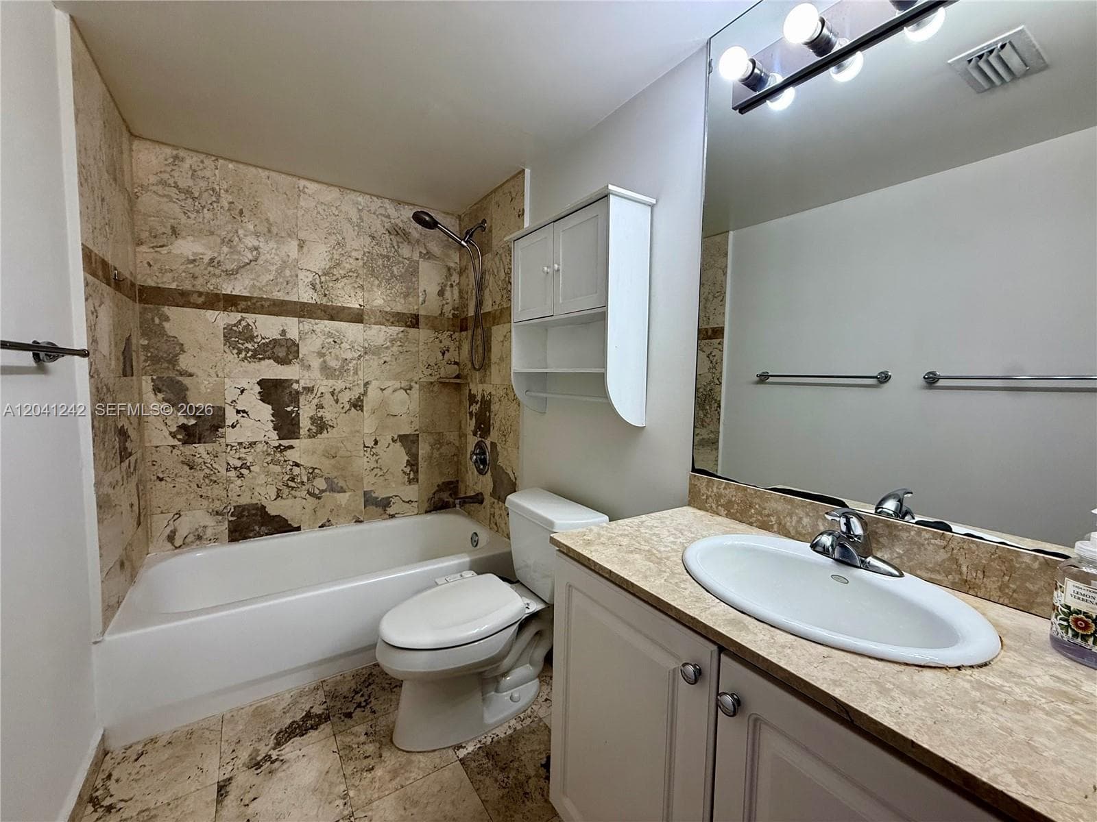 ROND POINT CONDO · #407 in Miami Beach - Photo 17