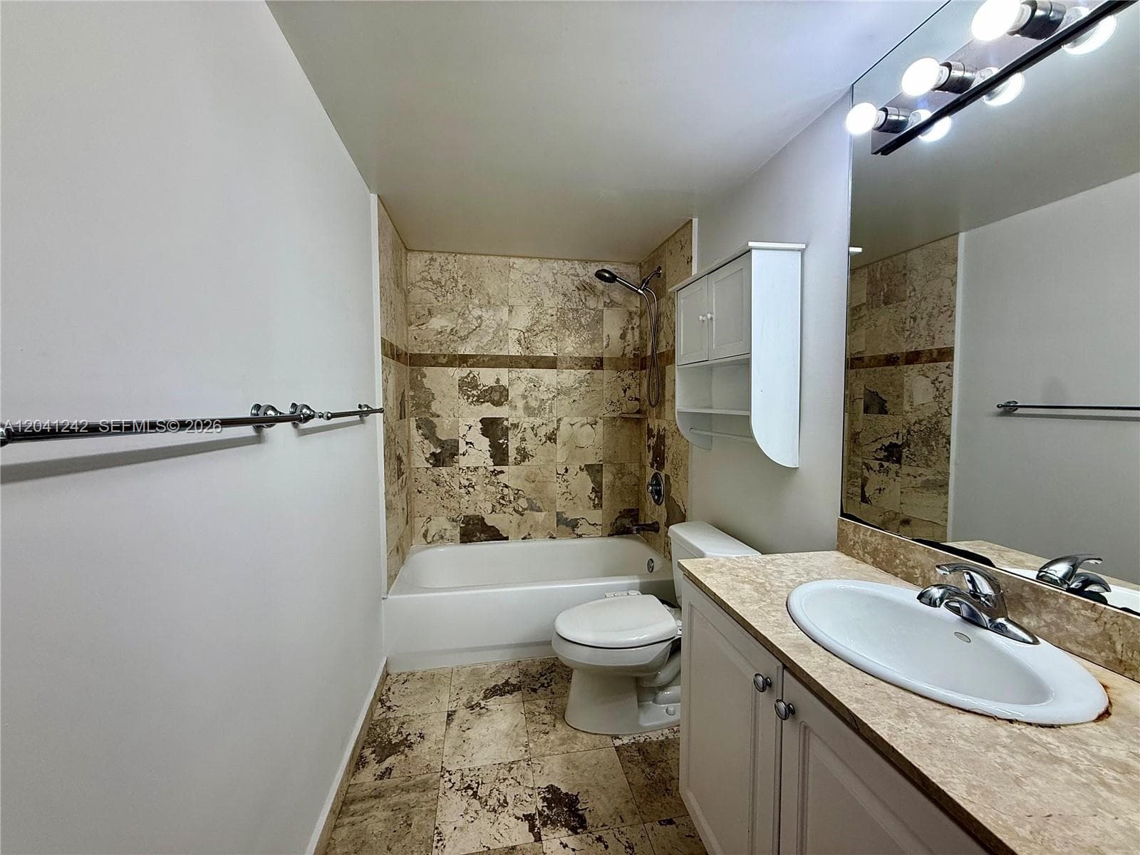 ROND POINT CONDO · #407 in Miami Beach - Photo 16
