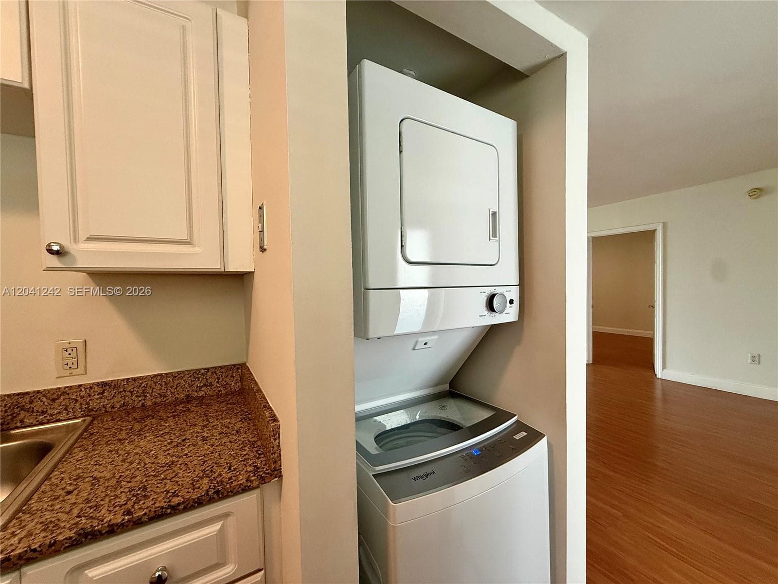 ROND POINT CONDO · #407 in Miami Beach - Photo 4