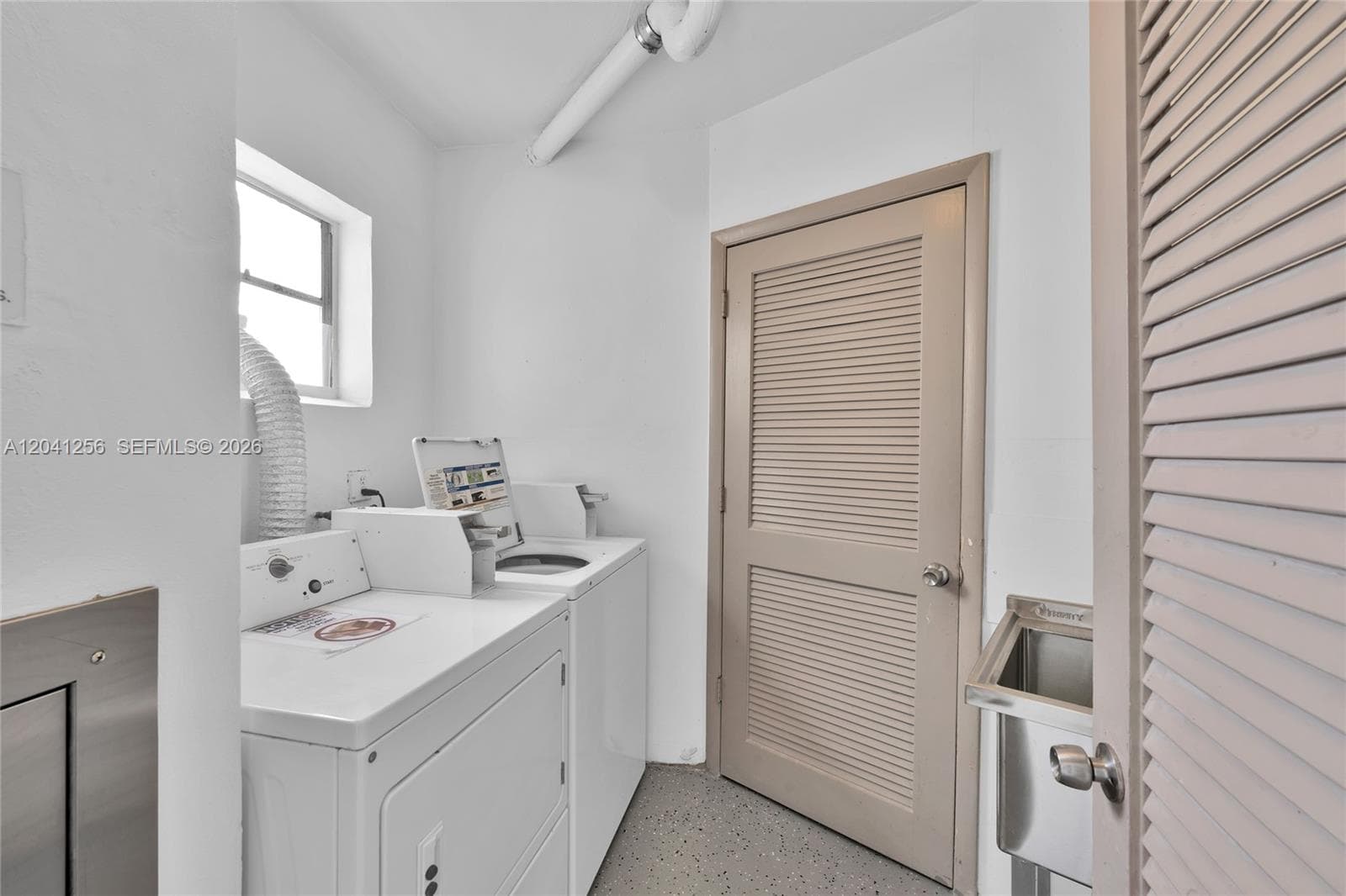 Golden View Condo · #402 in Hallandale Beach - Photo 13