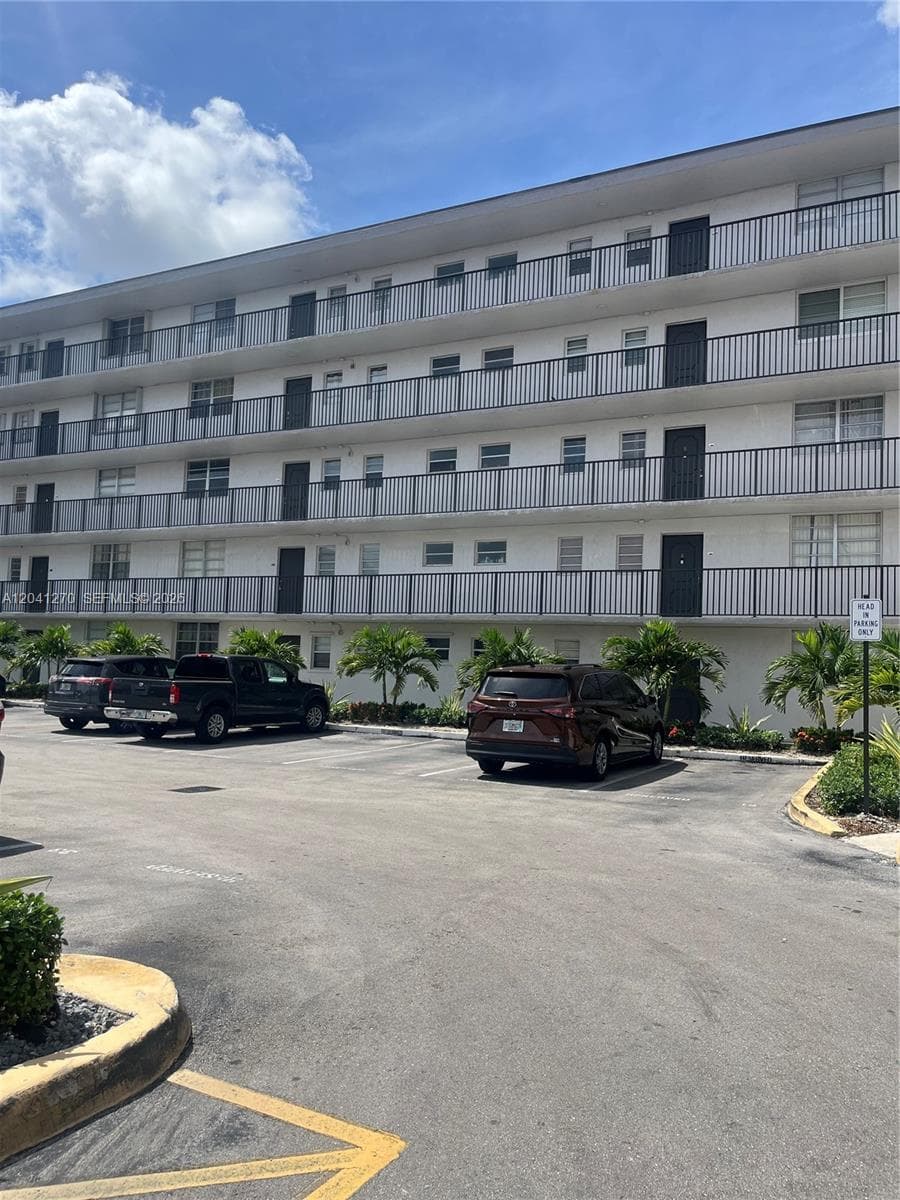 EL CONQUISTADOR NORTH CON · #203-F in Miami - Photo 17