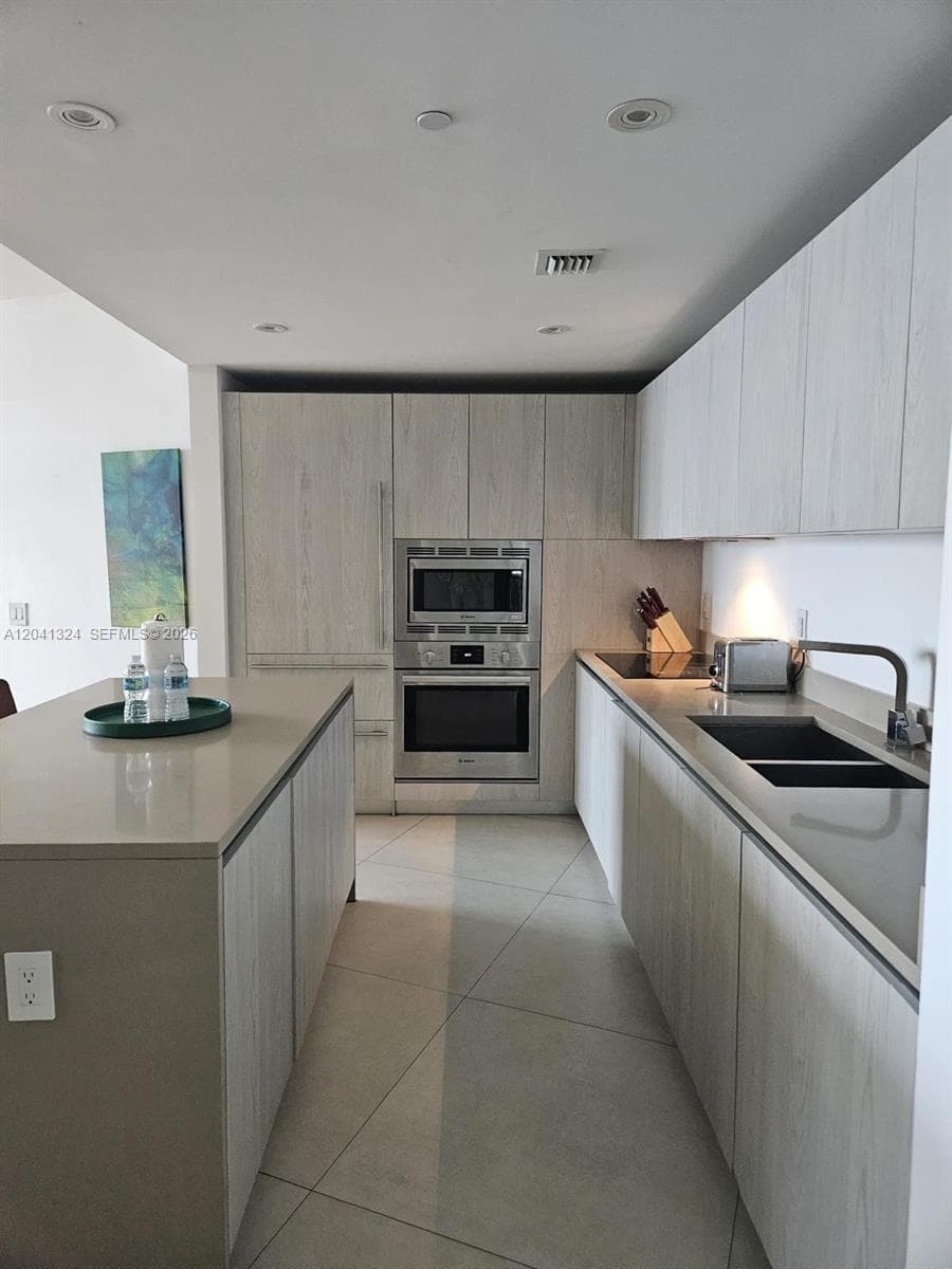 Hyde Beach House · #1204 in Hollywood - Photo 4