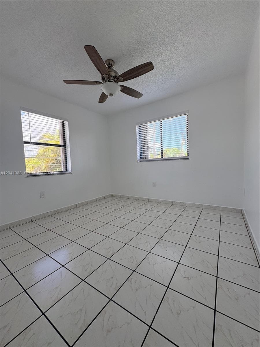 HIALEAH 4TH ADDN · #202 in Hialeah - Photo 8