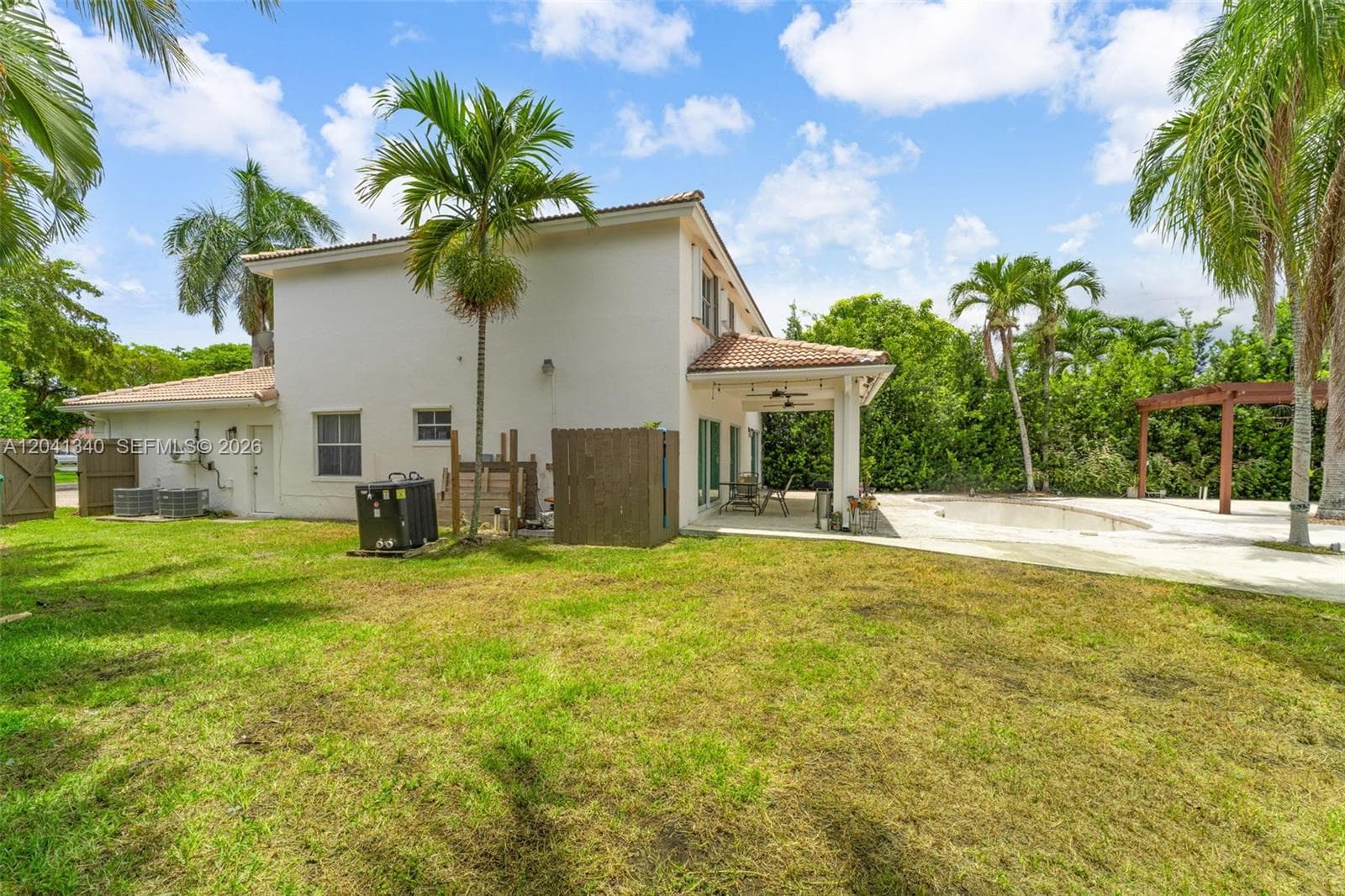16335 SW 81 St photo 2