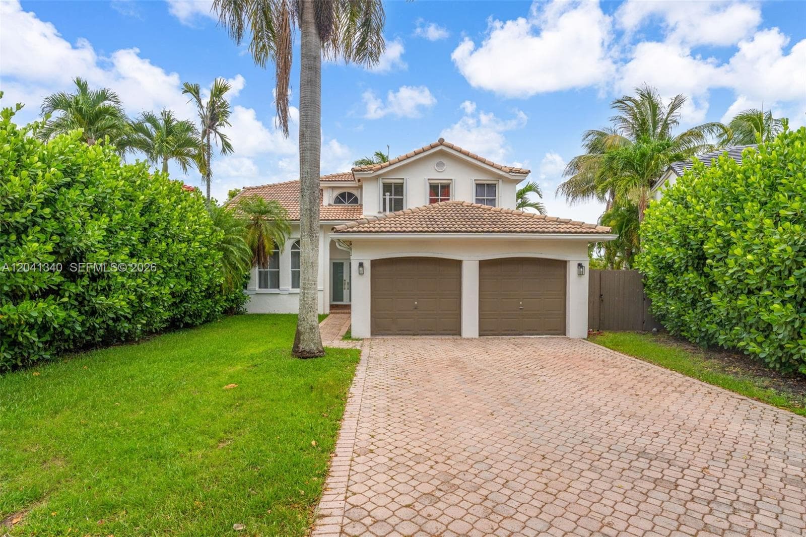 16335 SW 81 St photo 3