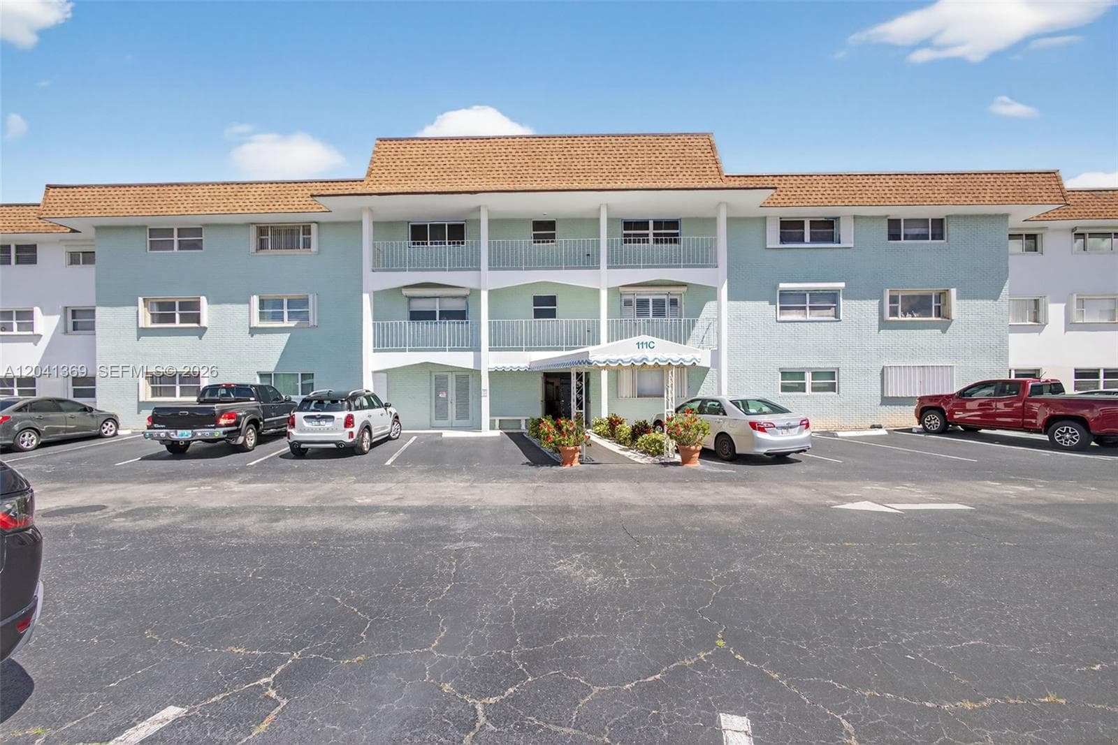 Shore Club Apts · #205 in North Palm Beach - Photo 2