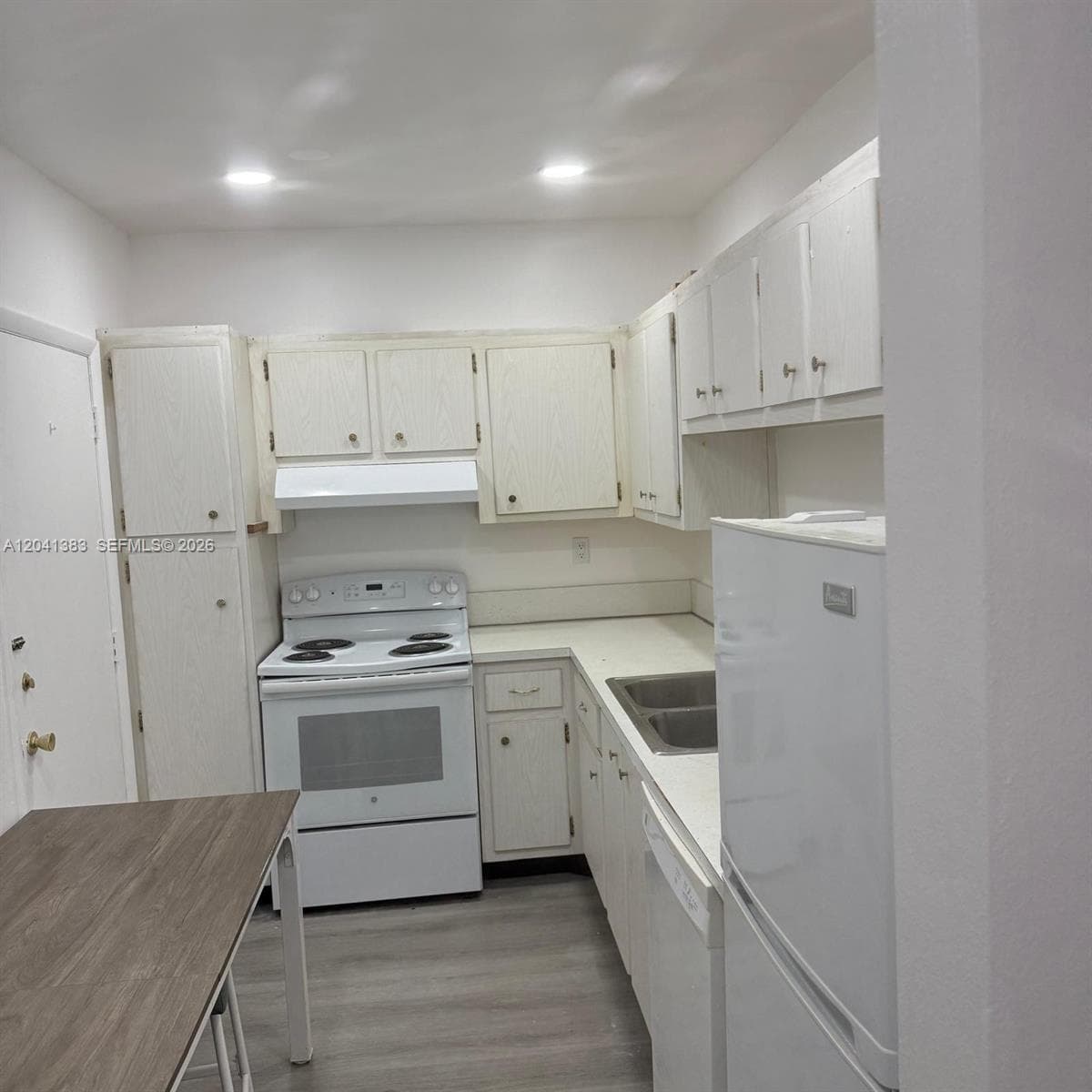 Brand new kitchen!