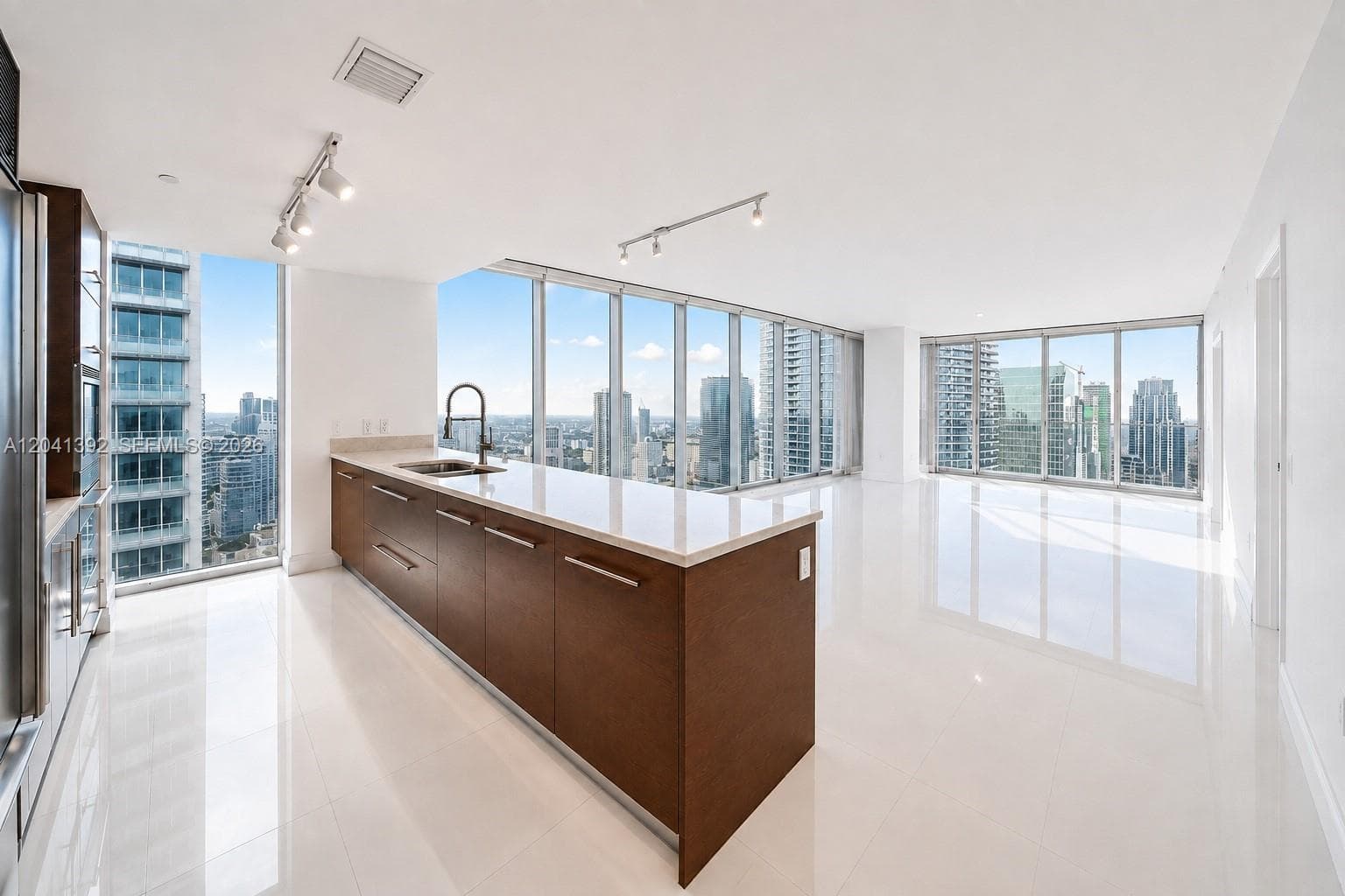 Icon Brickell I · #4715 in Miami - Photo 1