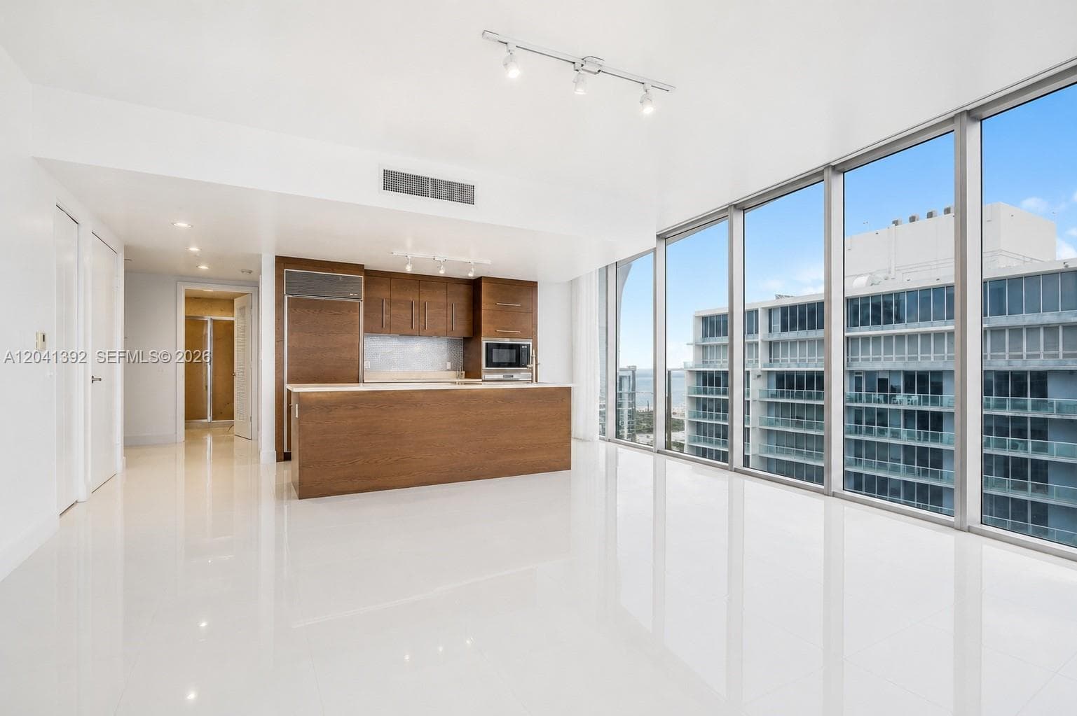 Icon Brickell I · #4715 in Miami - Photo 4