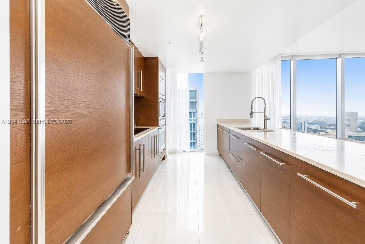 Icon Brickell I · #4715 in Miami - Photo 8