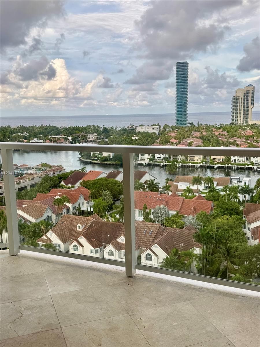 MARINA TOWER CONDO · #15F in Aventura - Photo 13