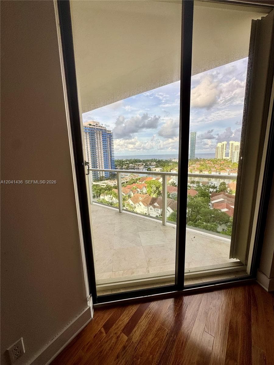 MARINA TOWER CONDO · #15F in Aventura - Photo 24