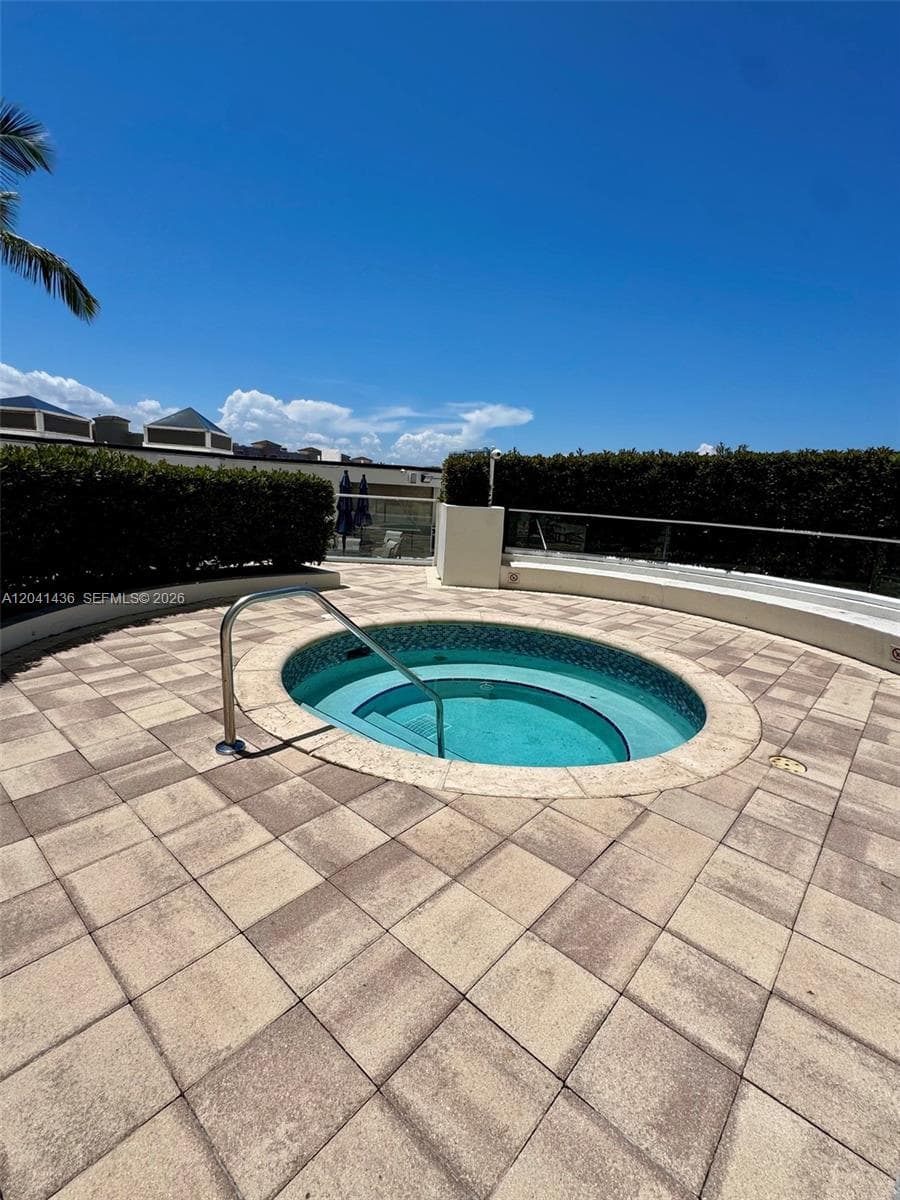 MARINA TOWER CONDO · #15F in Aventura - Photo 34