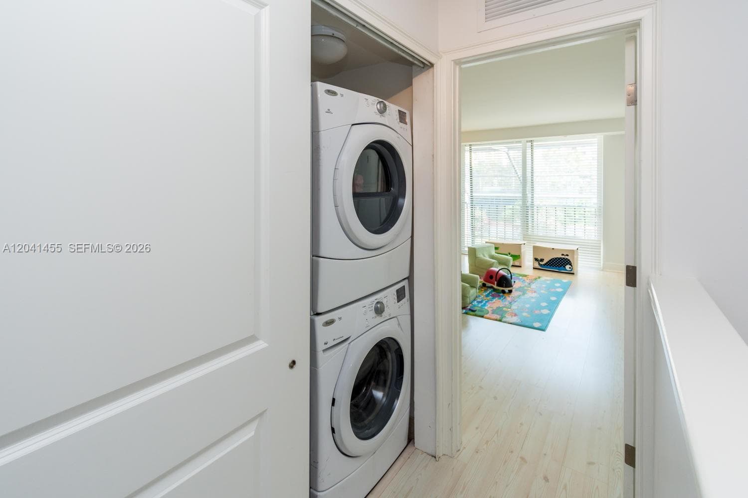 425 Grapetree Dr #206 photo 26