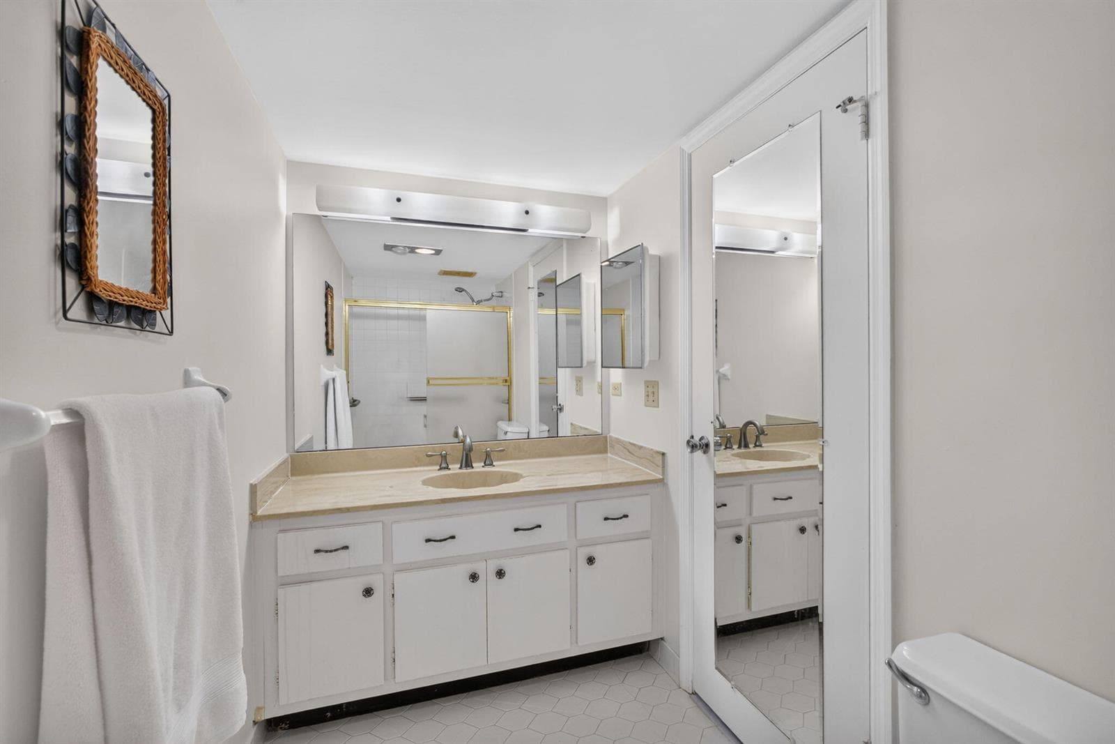 Primary bath