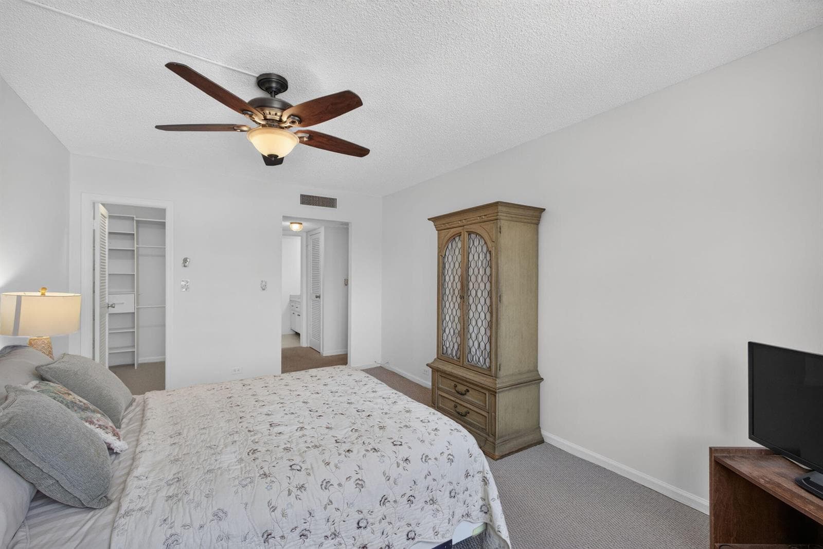 Primary suite