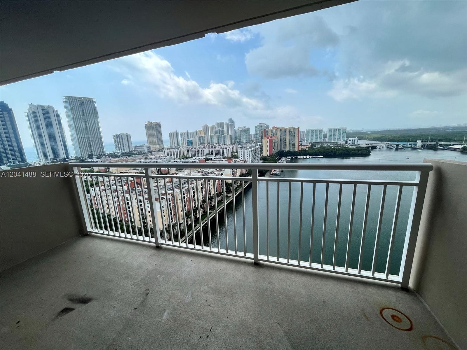 WINSTON TOWERS 100 CONDO · #2301 in Sunny Isles Beach - Photo 3