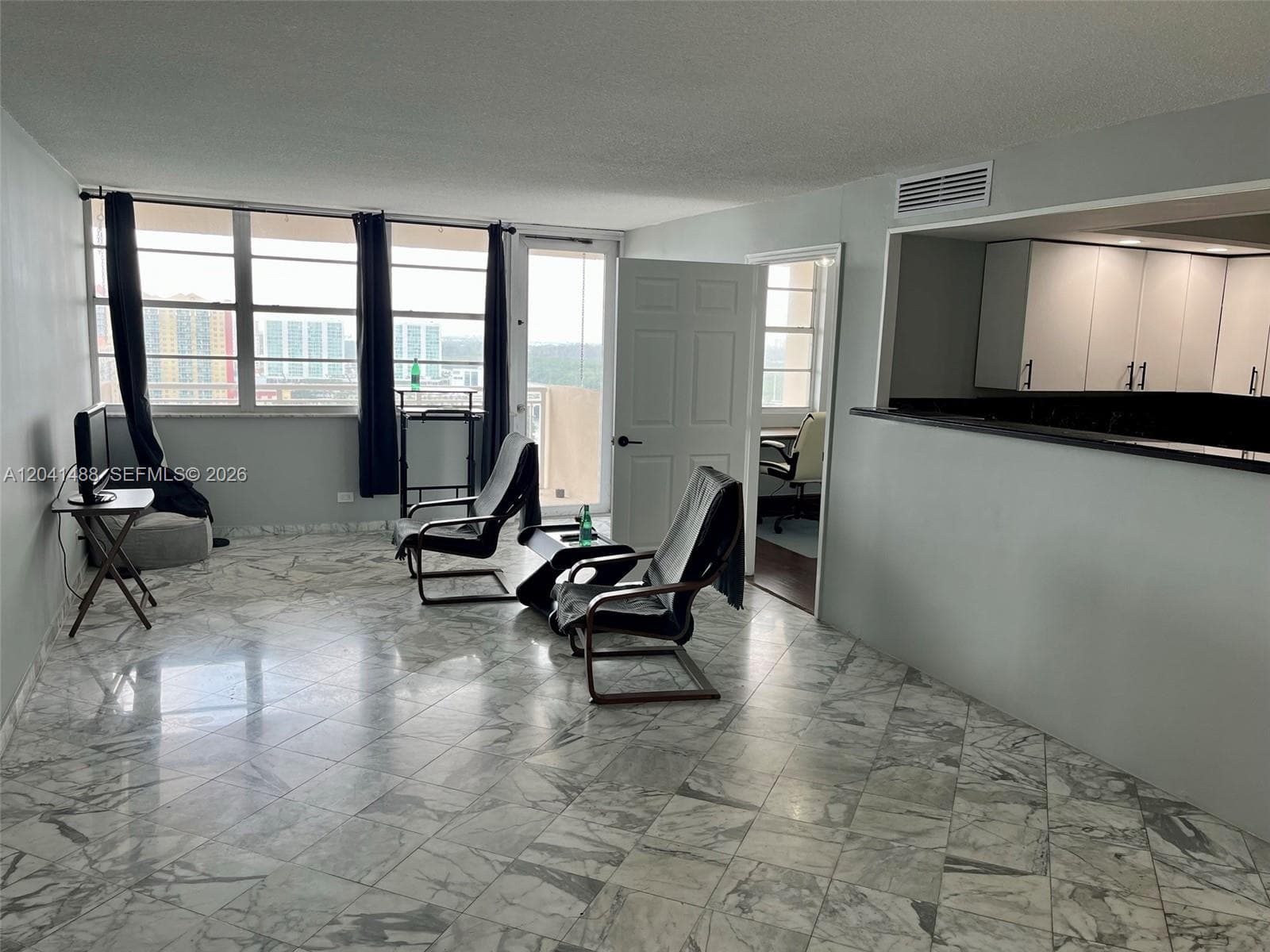 WINSTON TOWERS 100 CONDO · #2301 in Sunny Isles Beach - Photo 4