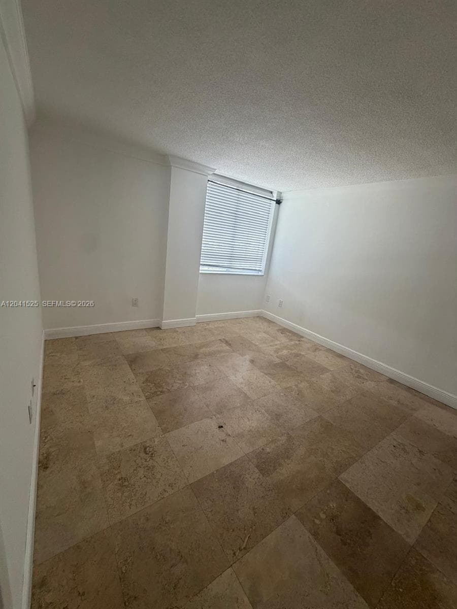 BRICKELL VIEW CONDO · #301 in Miami - Photo 6