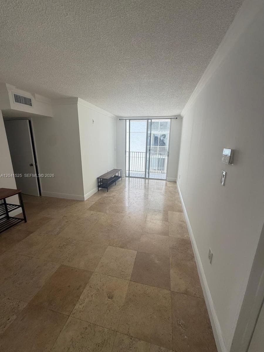 BRICKELL VIEW CONDO · #301 in Miami - Photo 4