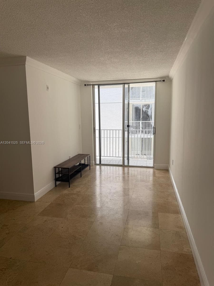 BRICKELL VIEW CONDO · #301 in Miami - Photo 8