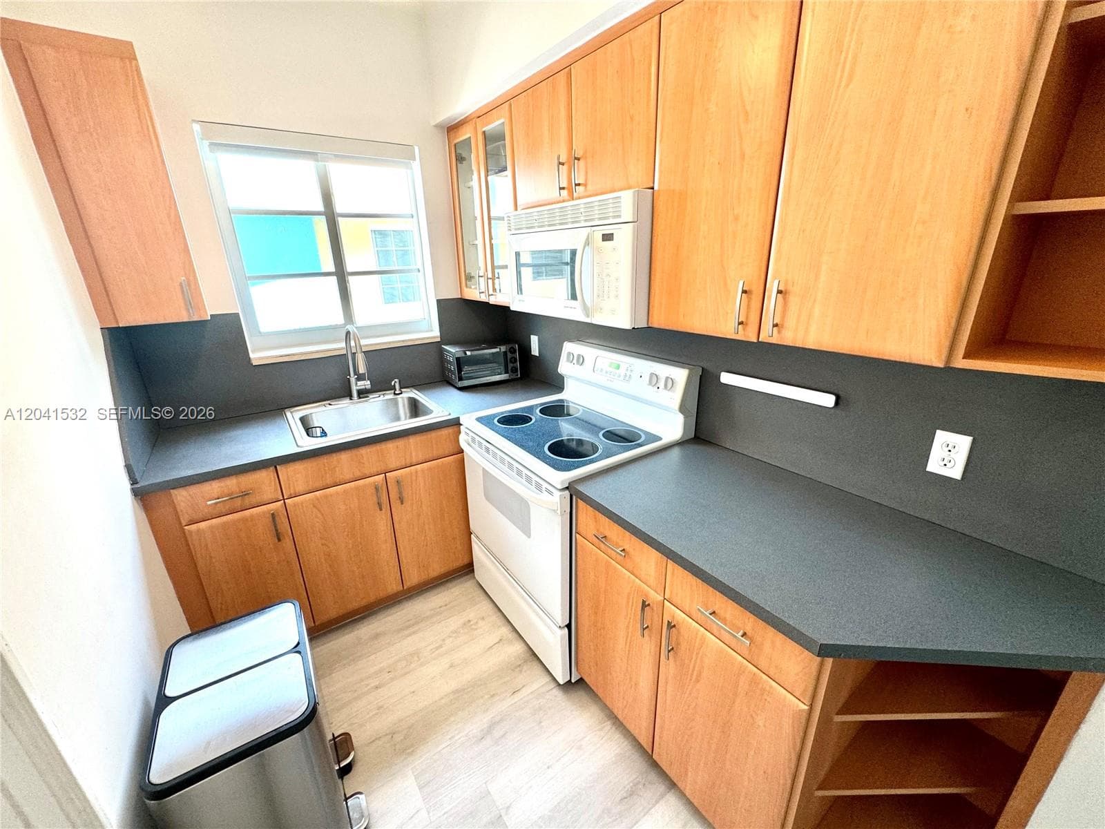 MERIDIAN PARK CONDO · #204 in Miami Beach - Photo 4
