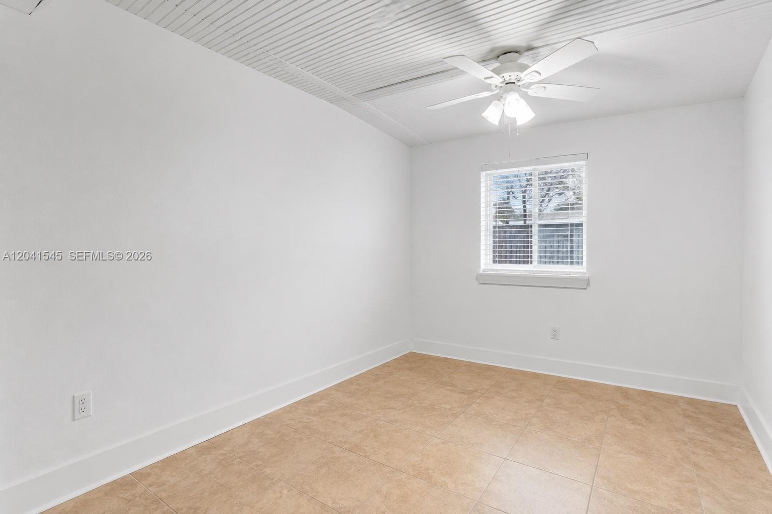18670 Belview Dr photo 27