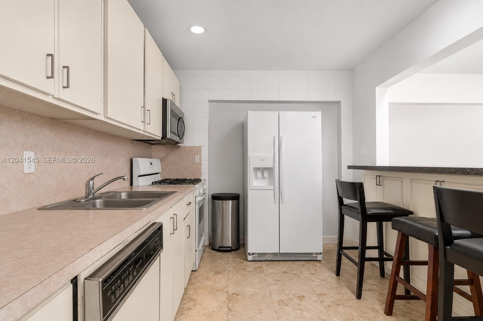 18670 Belview Dr photo 28