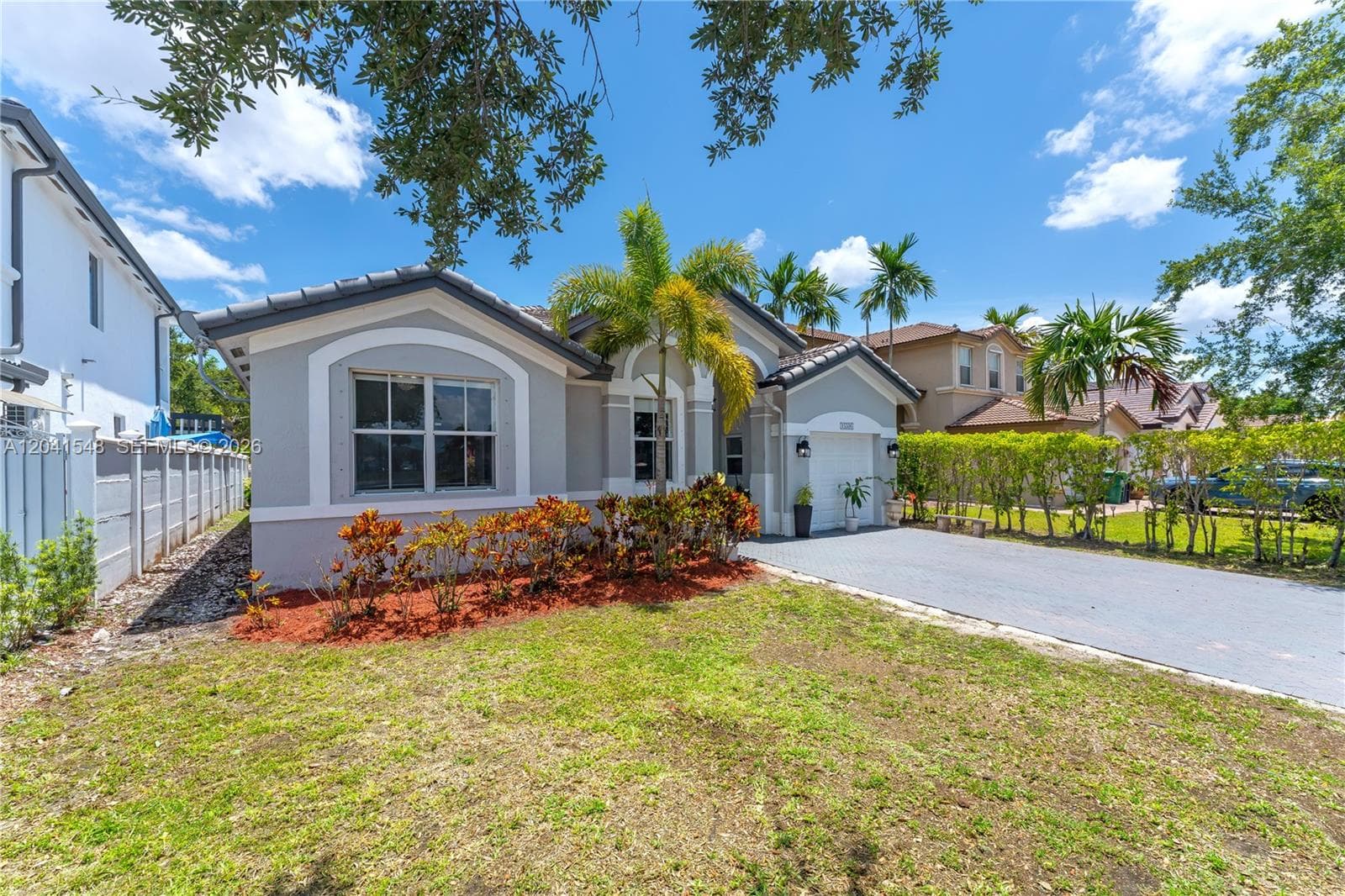 15506 SW 25th Ter photo 2