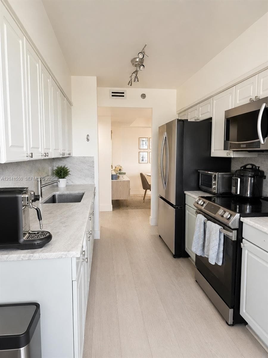 Harborside · #1403 in Aventura - Photo 10