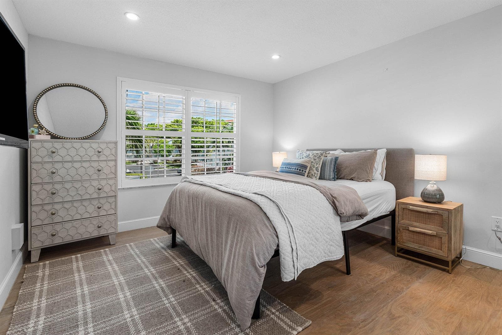 018-900JefferyStreet-BocaRaton-FL-33487-