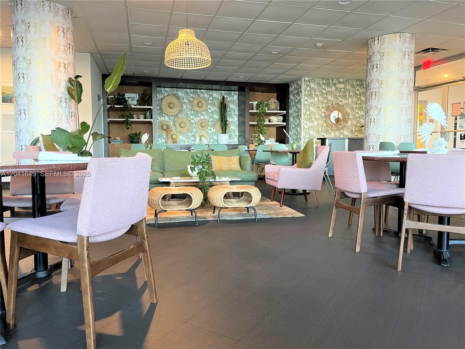 Arlen Beach · #619 in Miami Beach - Photo 25