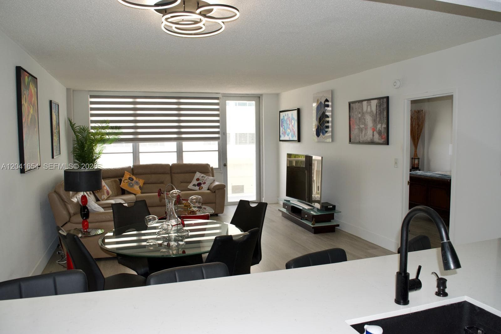 SEA AIR TOWERS CONDO · #423 in Hollywood - Photo 10