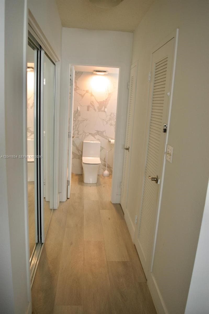 SEA AIR TOWERS CONDO · #423 in Hollywood - Photo 8