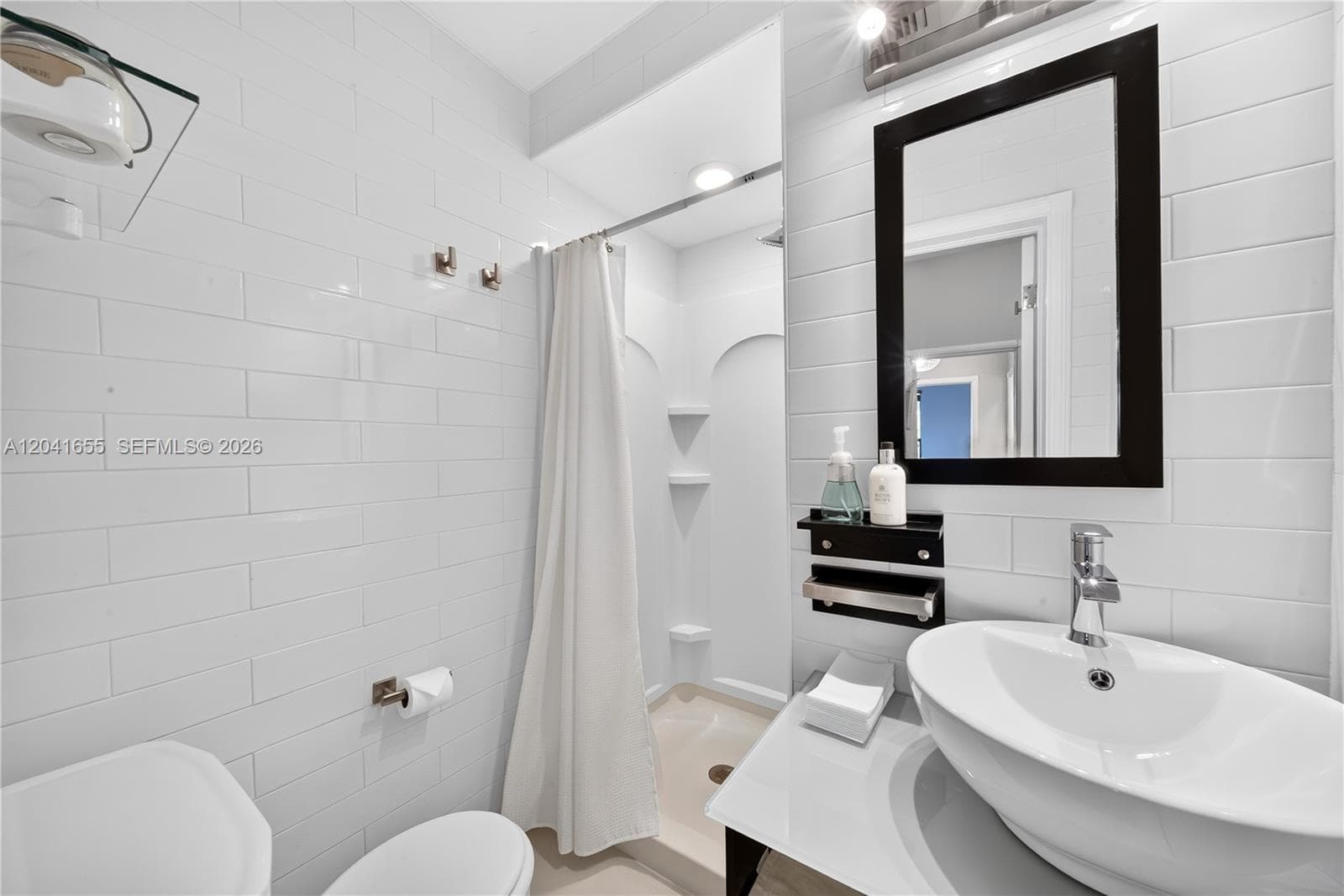 460 W Dilido Dr photo 26