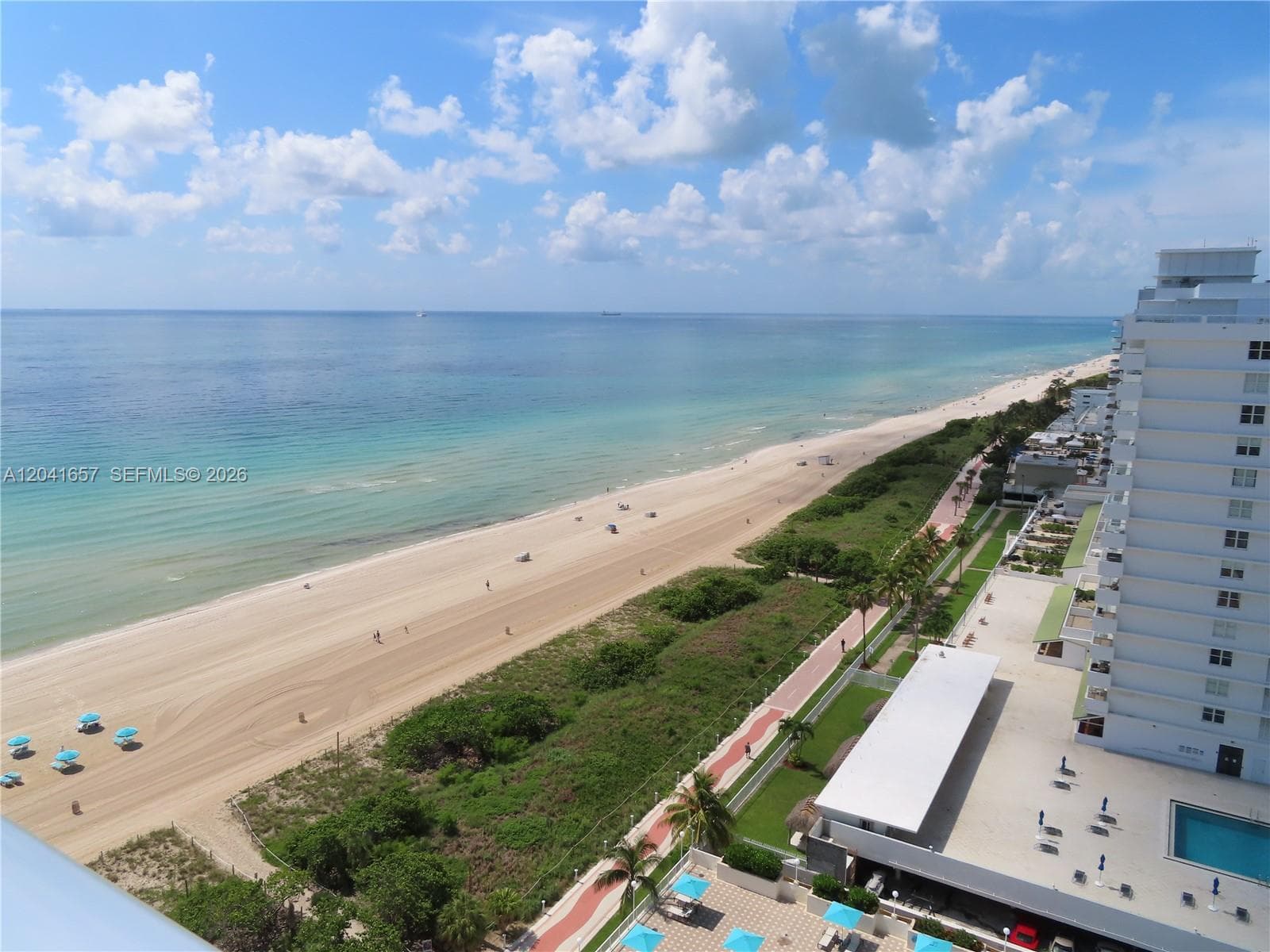 ARLEN BEACH CONDO · #619 in Miami Beach - Photo 3