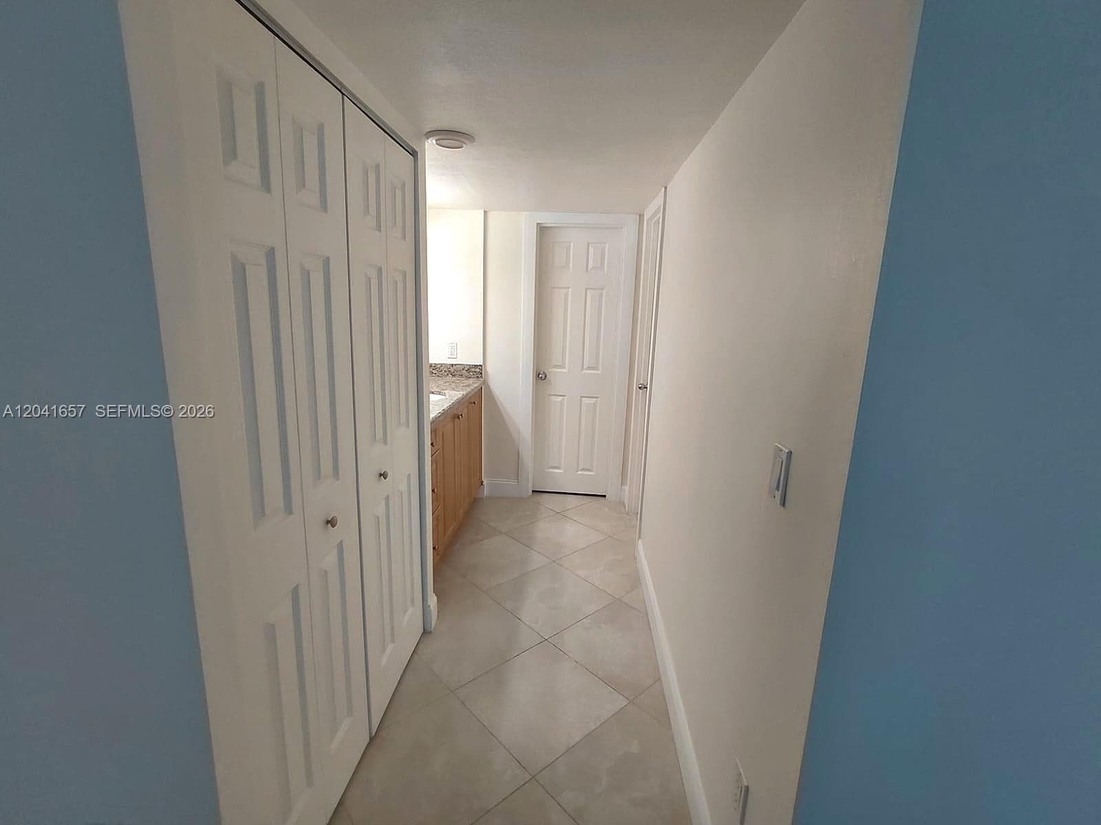 ARLEN BEACH CONDO · #619 in Miami Beach - Photo 17