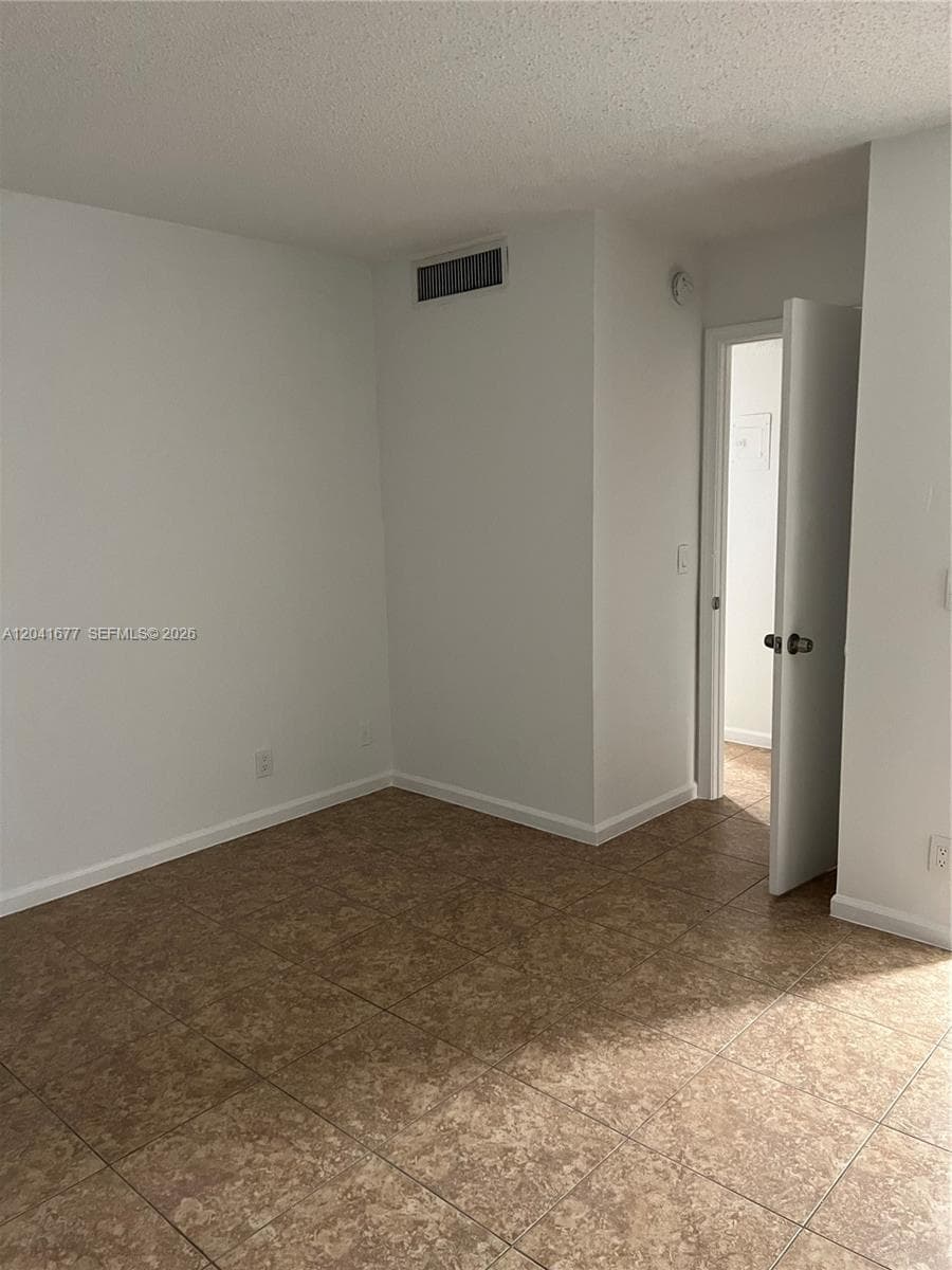 CROSS CREEK CONDO · #B44 in West Palm Beach - Photo 17