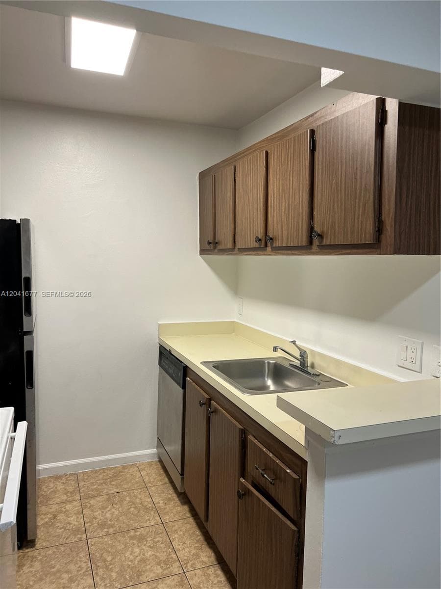 CROSS CREEK CONDO · #B44 in West Palm Beach - Photo 18