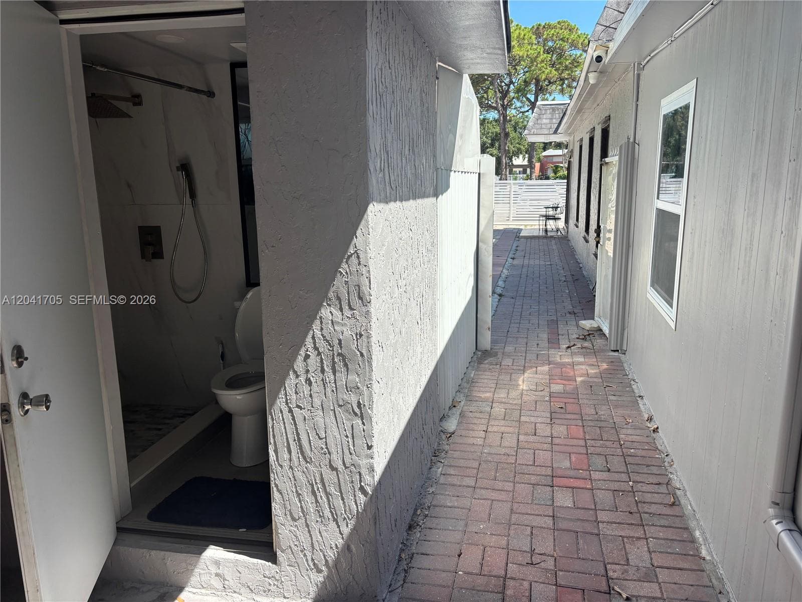 21122 NW 39th Ave photo 27